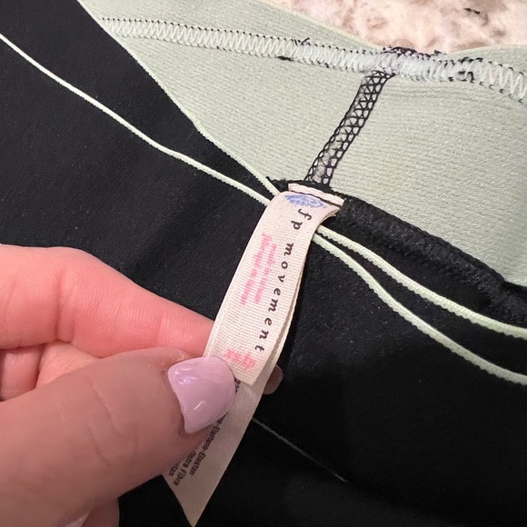 Free People Movement Black leggings with lime green trim at waistband size XS - Picture 4 of 5